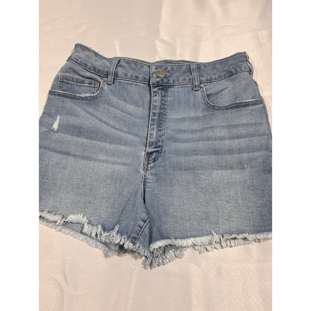 Refuge 11 Women's Light Washed Shorts Five Pocket Waist 28